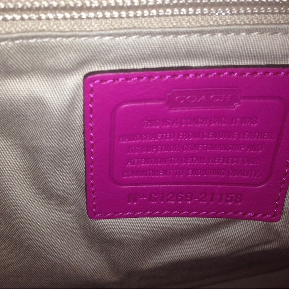 RARE Dyed Calf Fur Coach Crossbody bag-Fuchsia - Picture 6 of 10